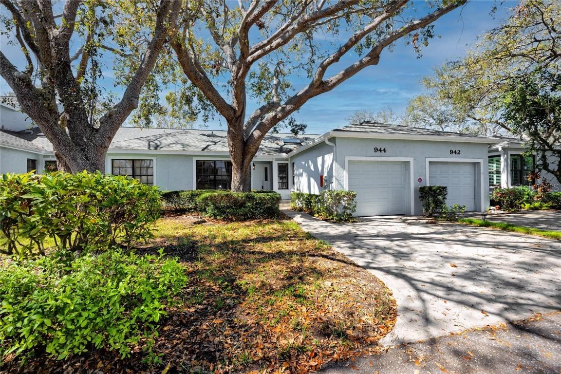 944 San Carlos Ct., St Petersburg, FL 33702