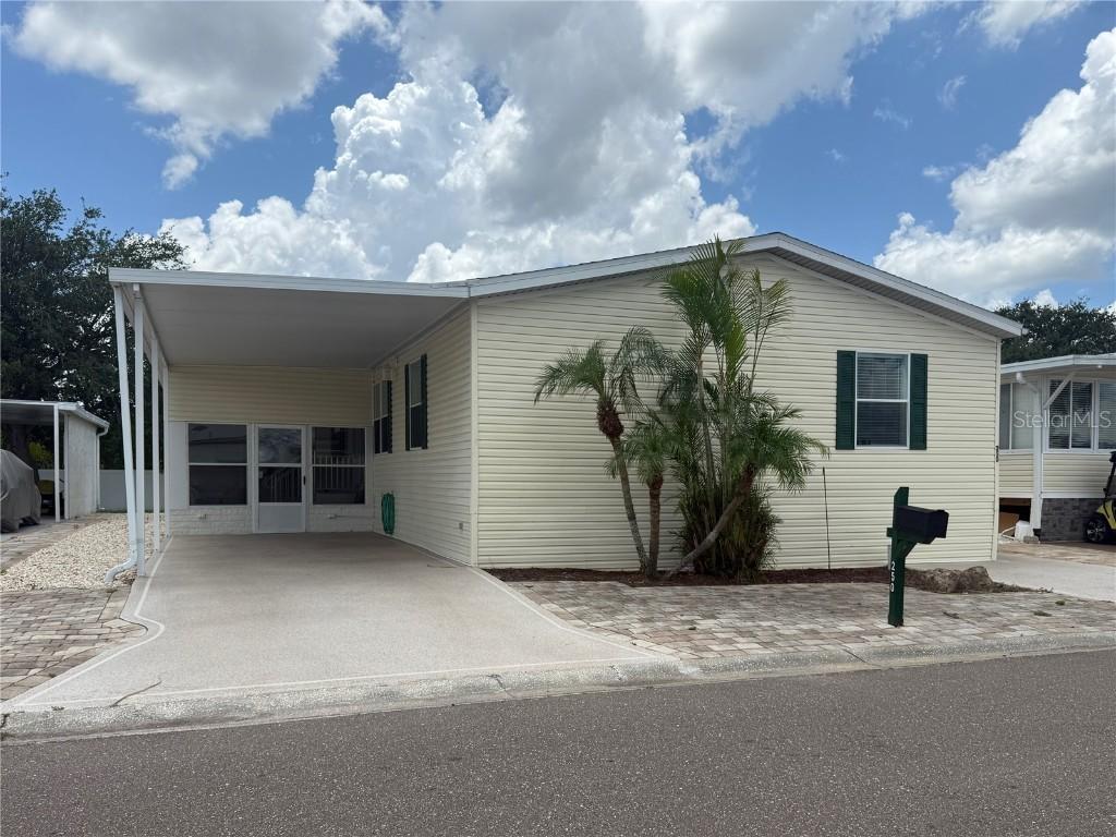 250 S Port Royal Ln., Apollo Beach, FL 33572