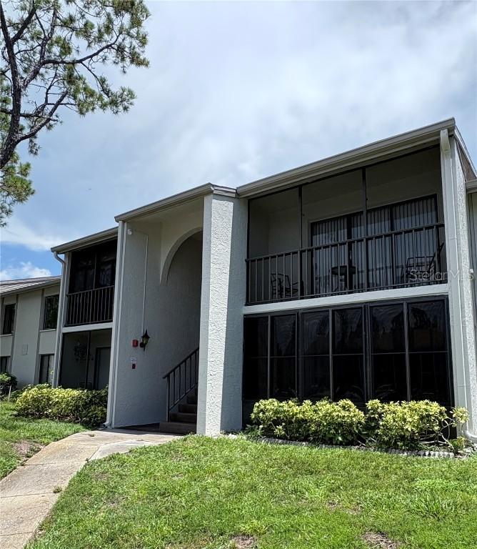 2699 Pine Ridge Way #H2, Palm Harbor, FL 34684
