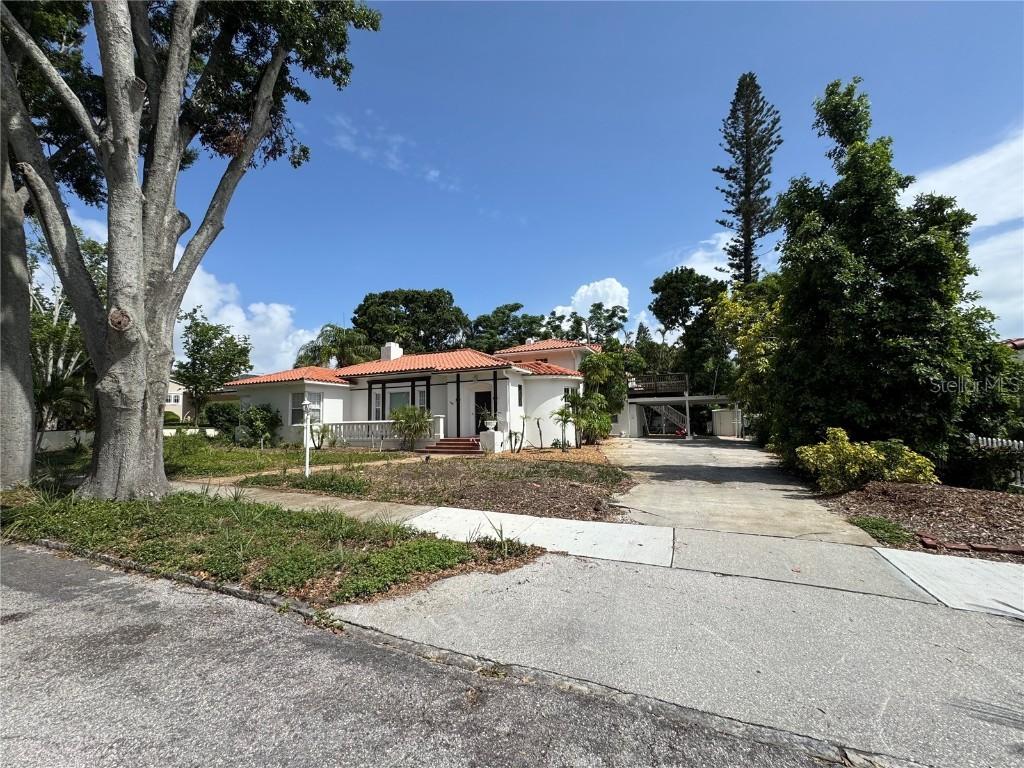 737 19th Ave., St Petersburg, FL 33704