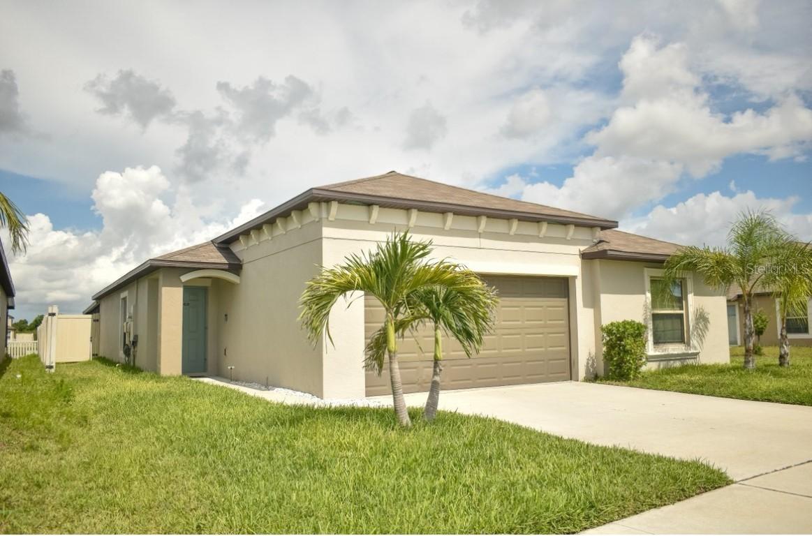 16623 Carlton Pond St., Wimauma, FL 33598