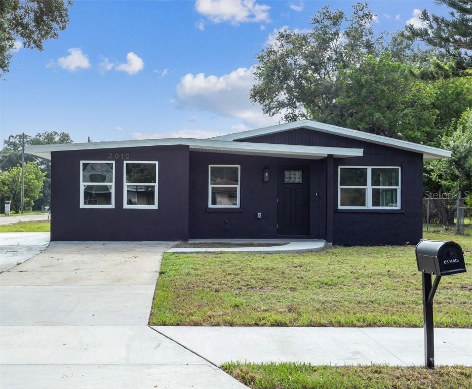 2010 4th Ave., Palmetto, FL 34221
