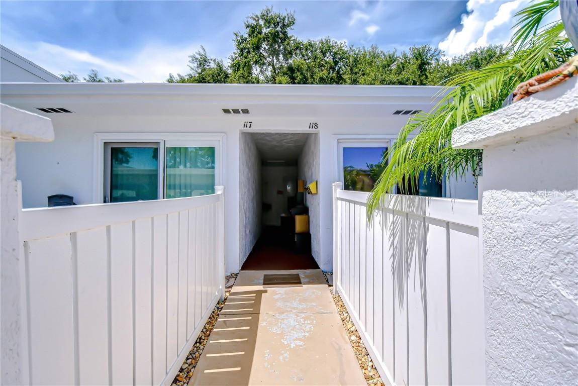 1655 S Highland Ave. #B118, Clearwater, FL 33756