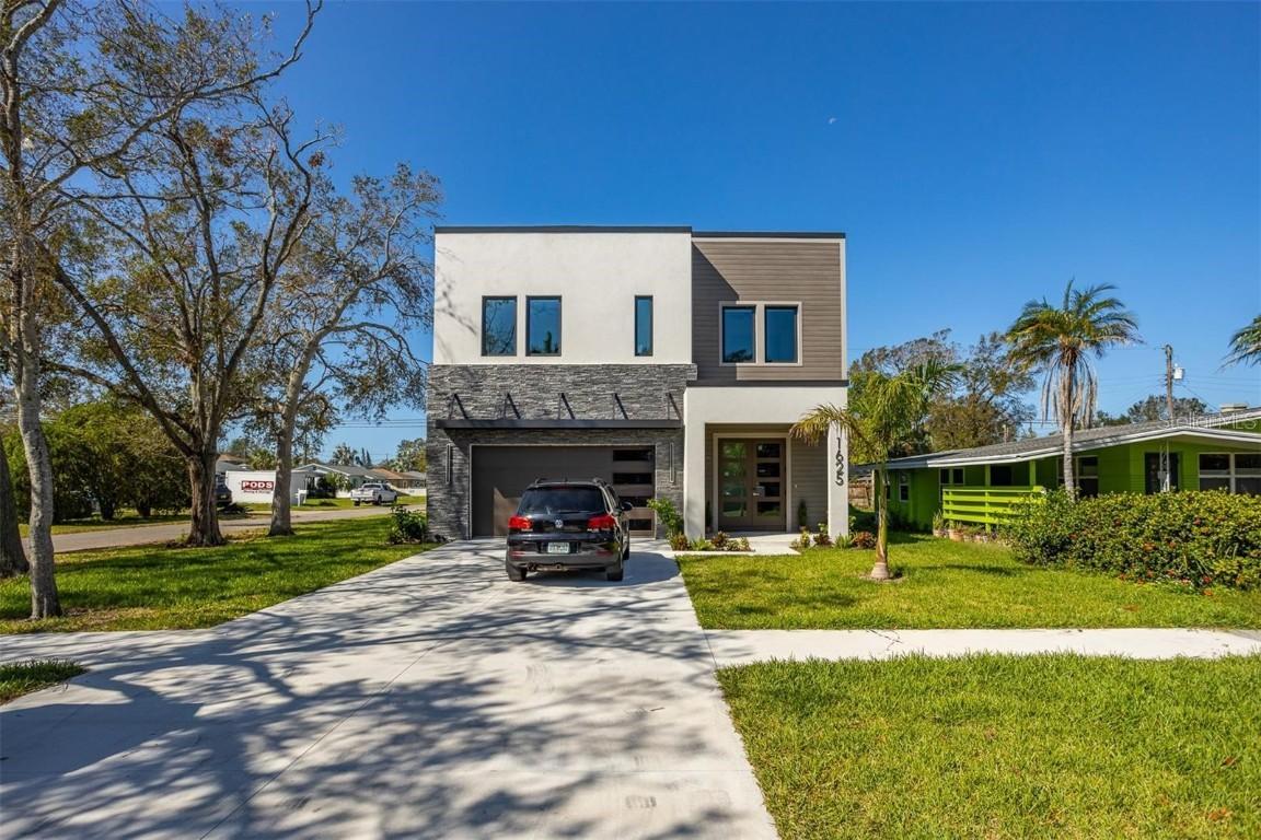 1625 55th St., Gulfport, FL 33707