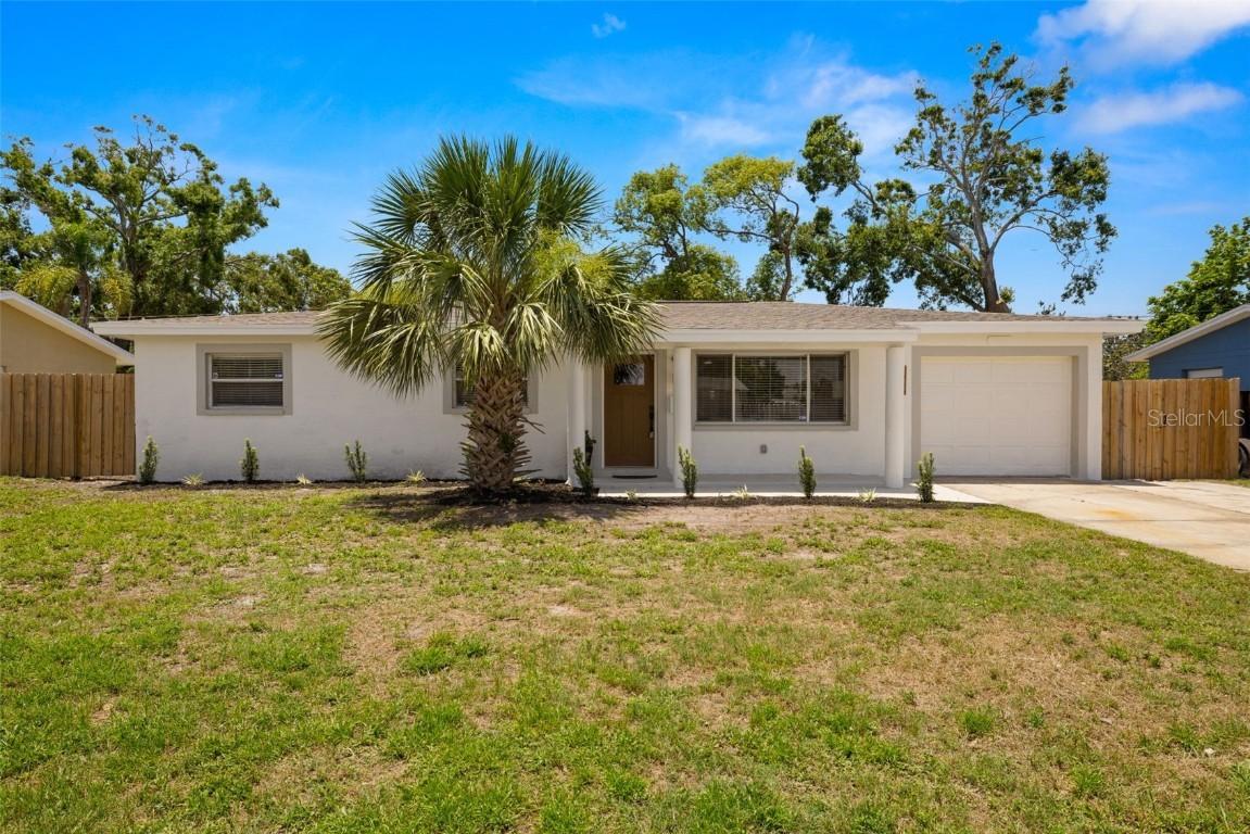 2066 S 62nd Pl, St Petersburg, FL 33712
