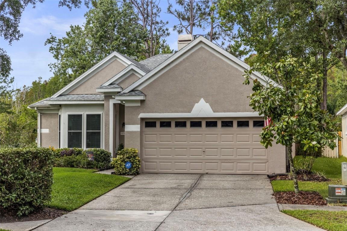9327 Hunters Park Way, Tampa, FL 33647