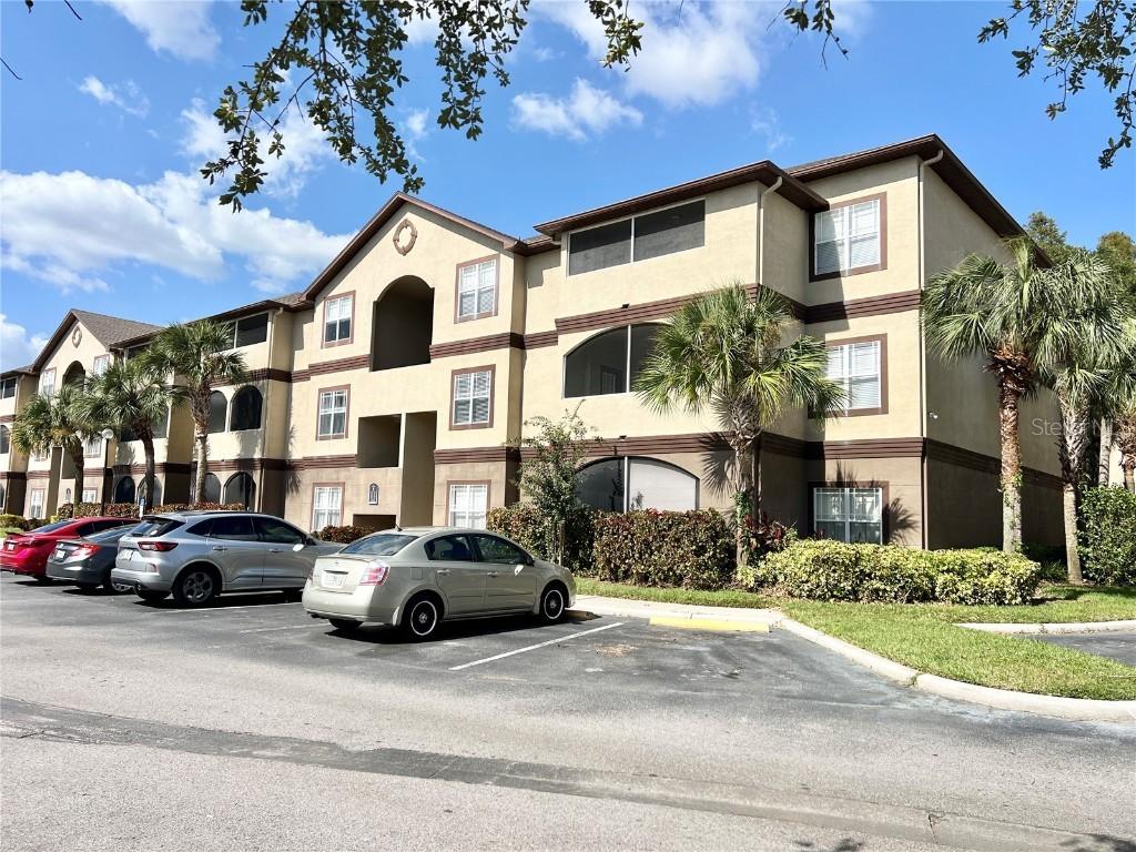 16511 Enclave Village Dr. #107, Tampa, FL 33647