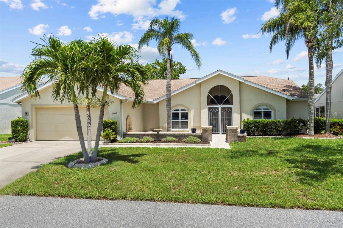 6009 Cedarwood Ln, Bradenton, FL 34203