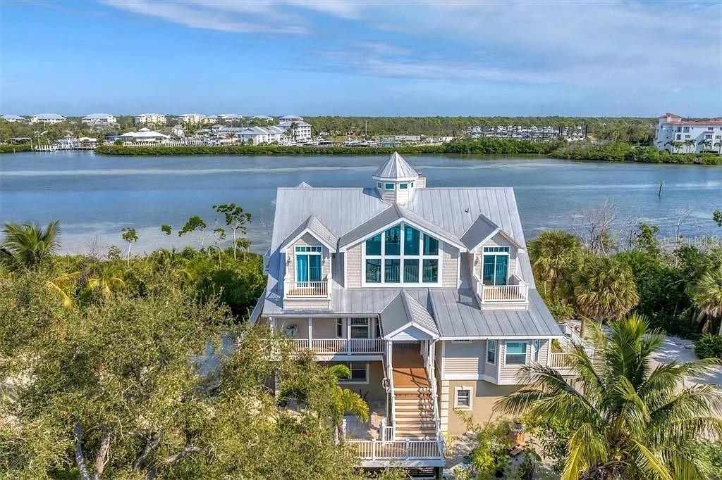 3 Pointe Way, Placida, FL 33946