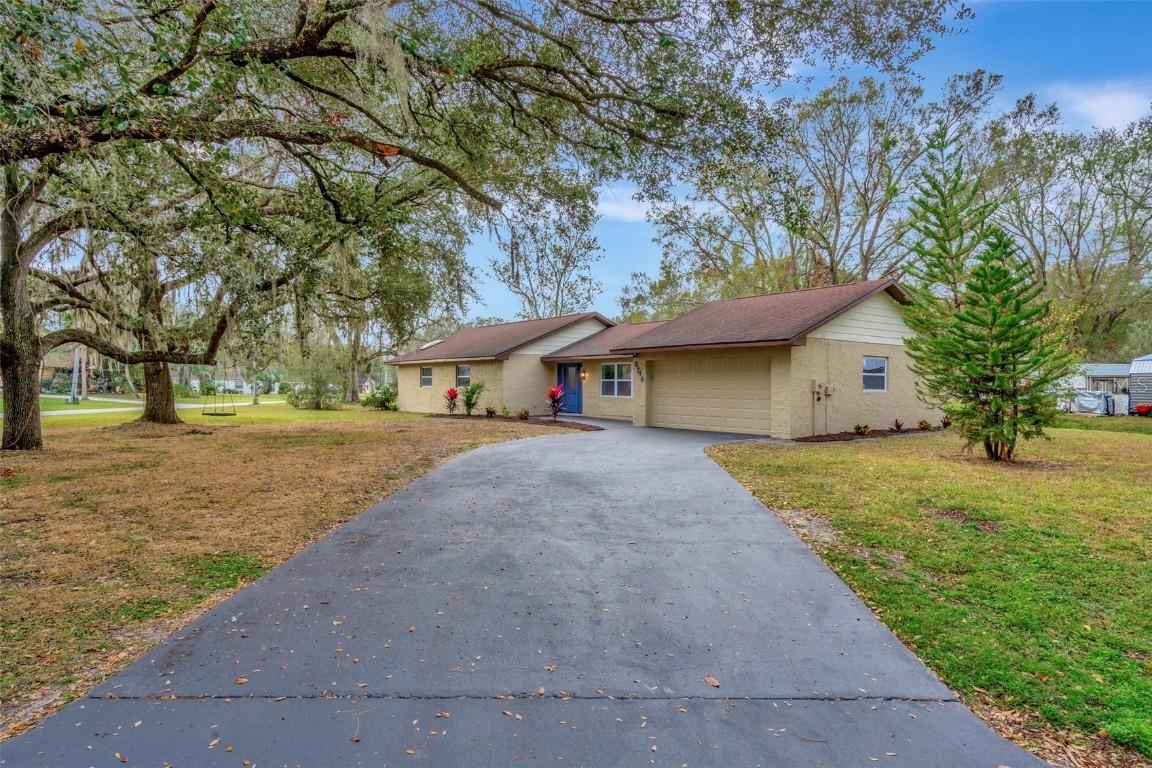5749 Southernview Dr., Zephyrhills, FL 33541