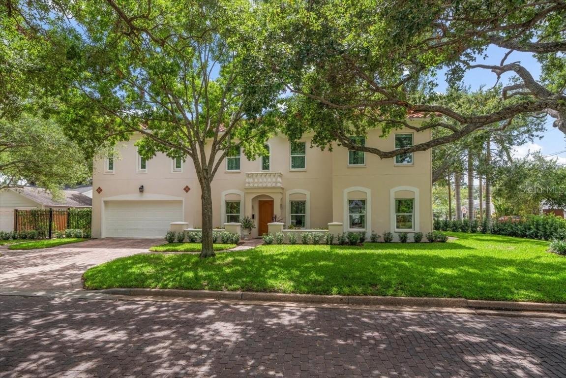 2900 W Estrella St., Tampa, FL 33629