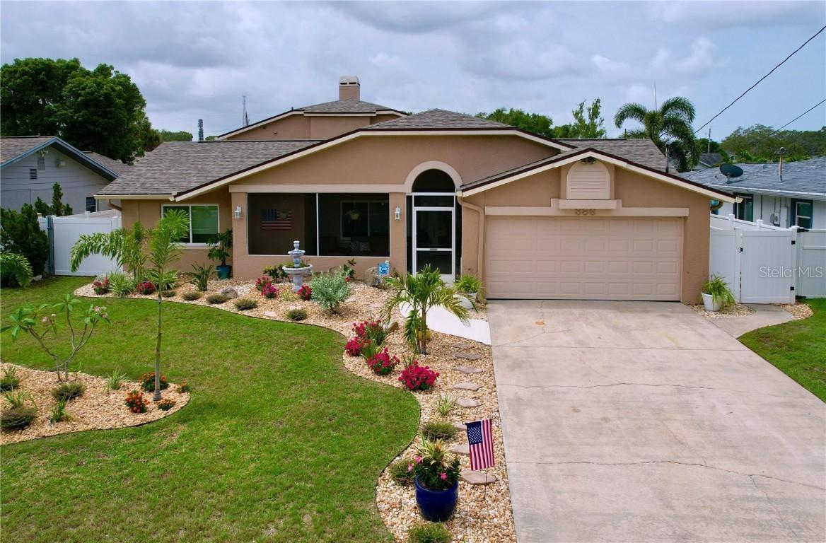 386 Westwinds Dr., Palm Harbor, FL 34683