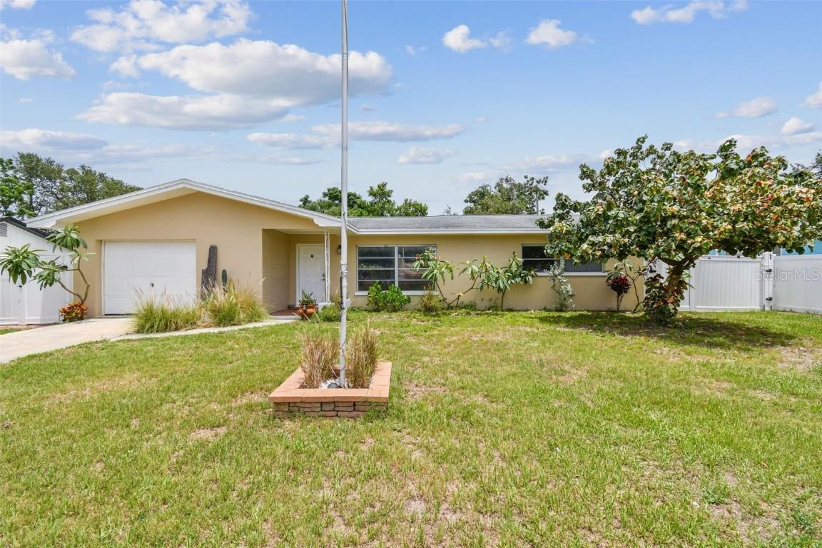 1707 Cardinal Dr., Clearwater, FL 33759