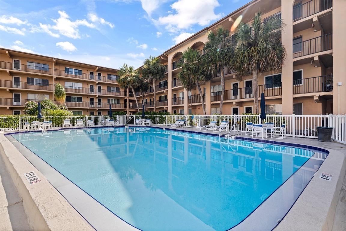 2525 W Bay Dr. #B43, Belleair Bluffs, FL 33770