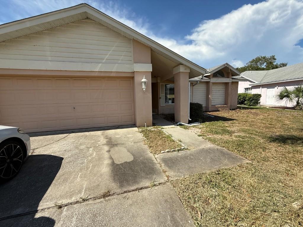 8635 Braxton Dr., Hudson, FL 34667
