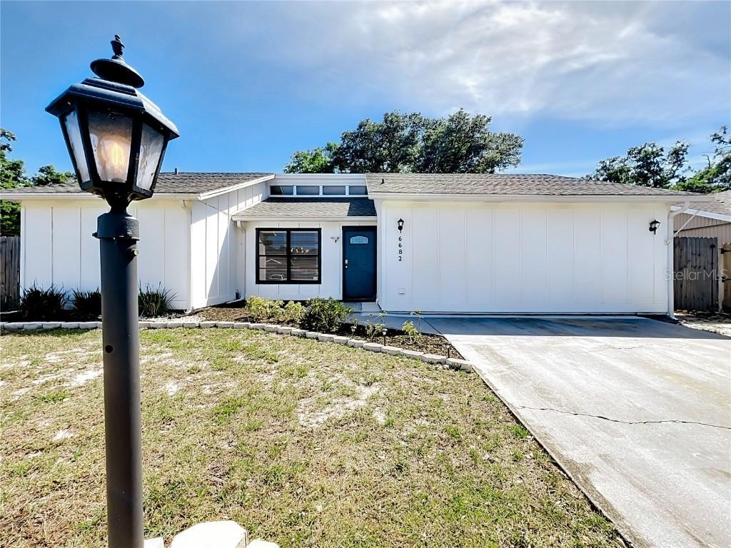 6682 Mauna Loa Blvd., Sarasota, FL 34241