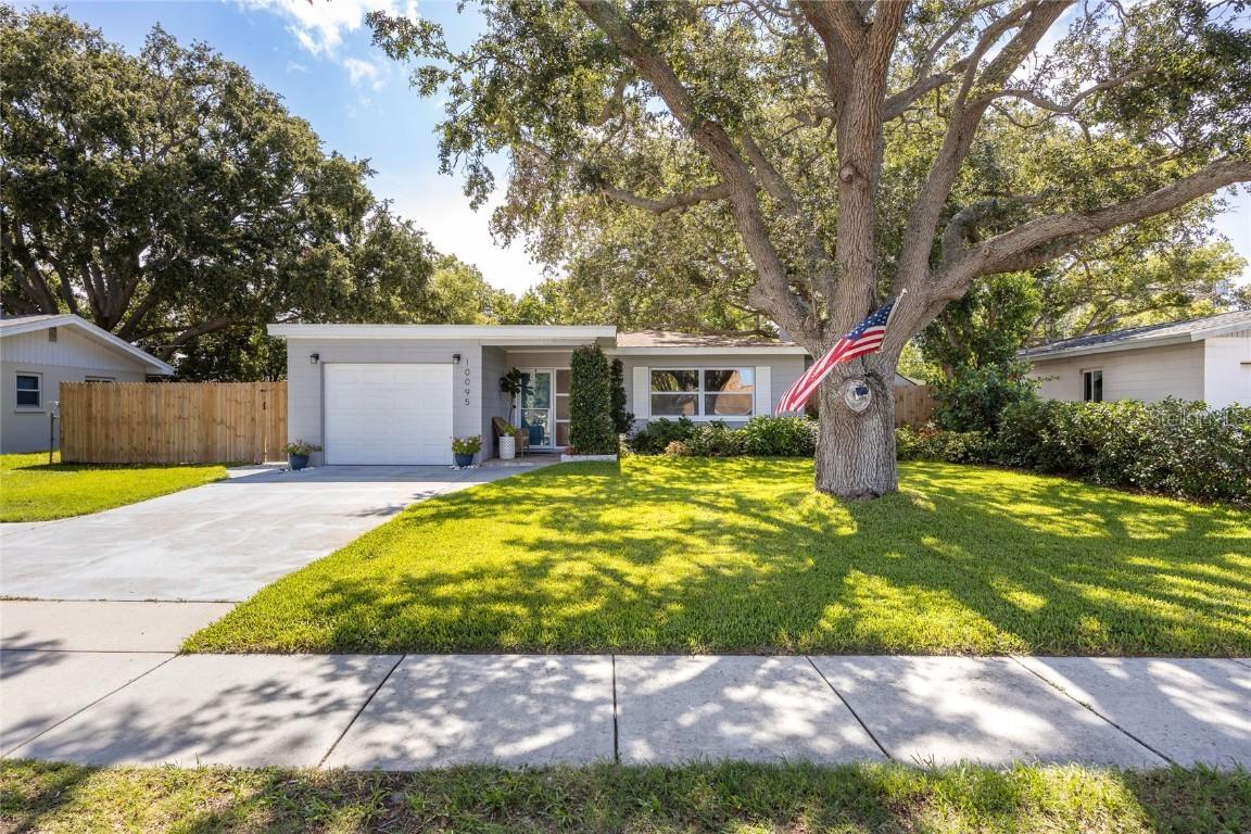 10095 Oakhurst Rd Rd., Seminole, FL 33776