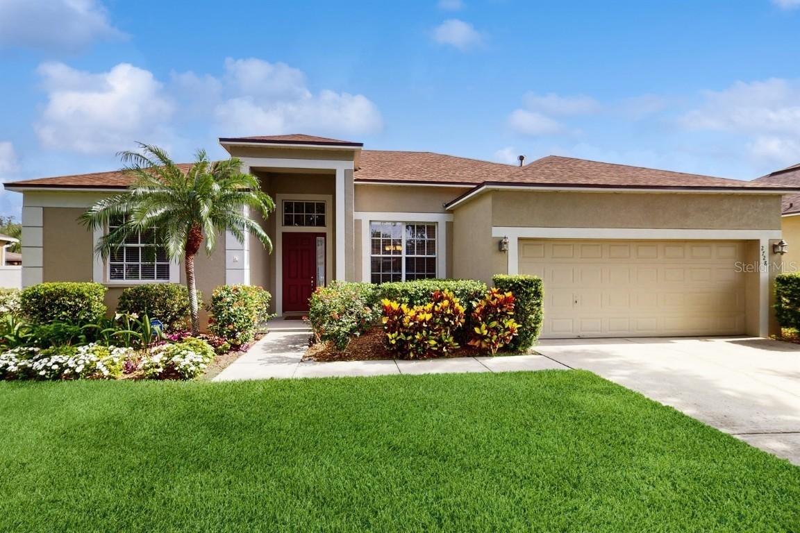 2728 Abbey Grove Dr., Valrico, FL 33594