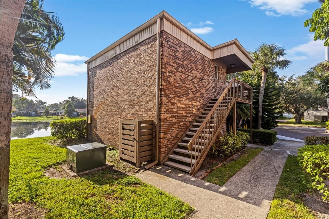 10423 Carrollbrook Cir. #203, Tampa, FL 33618