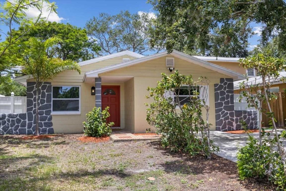 5611 Burlington Ave., St Petersburg, FL 33710