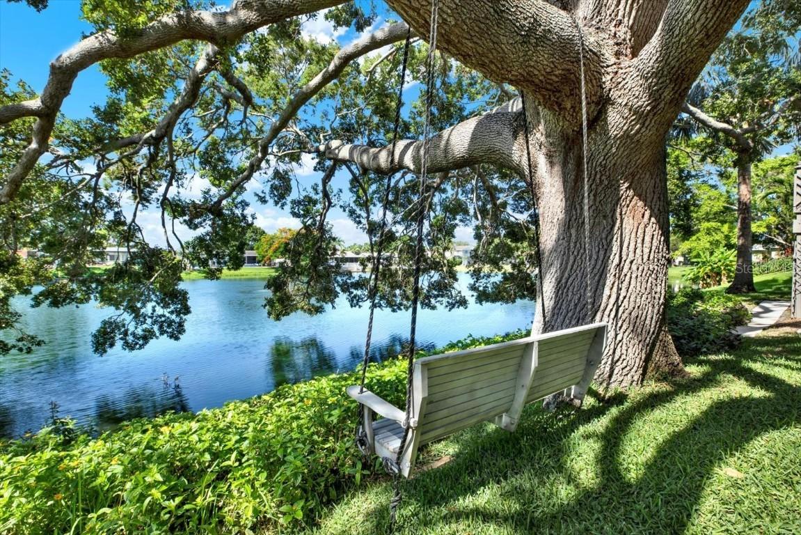 6561 Exeter Ct., Seminole, FL 33772