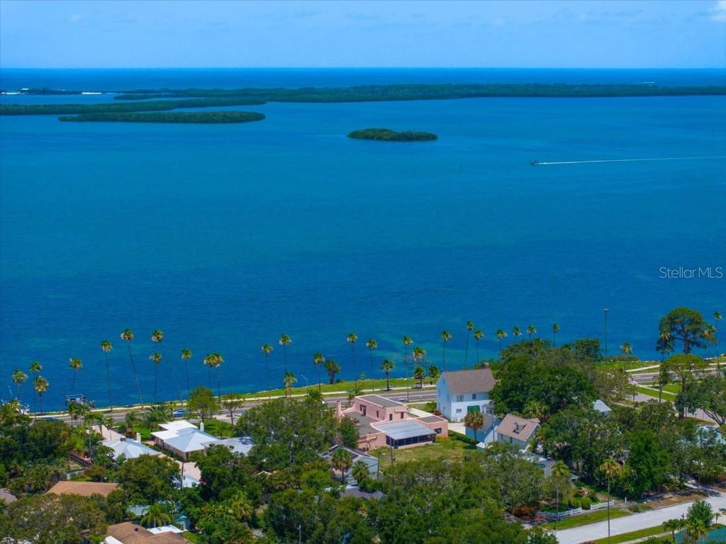 43 Edgewater Dr., Dunedin, FL 34698