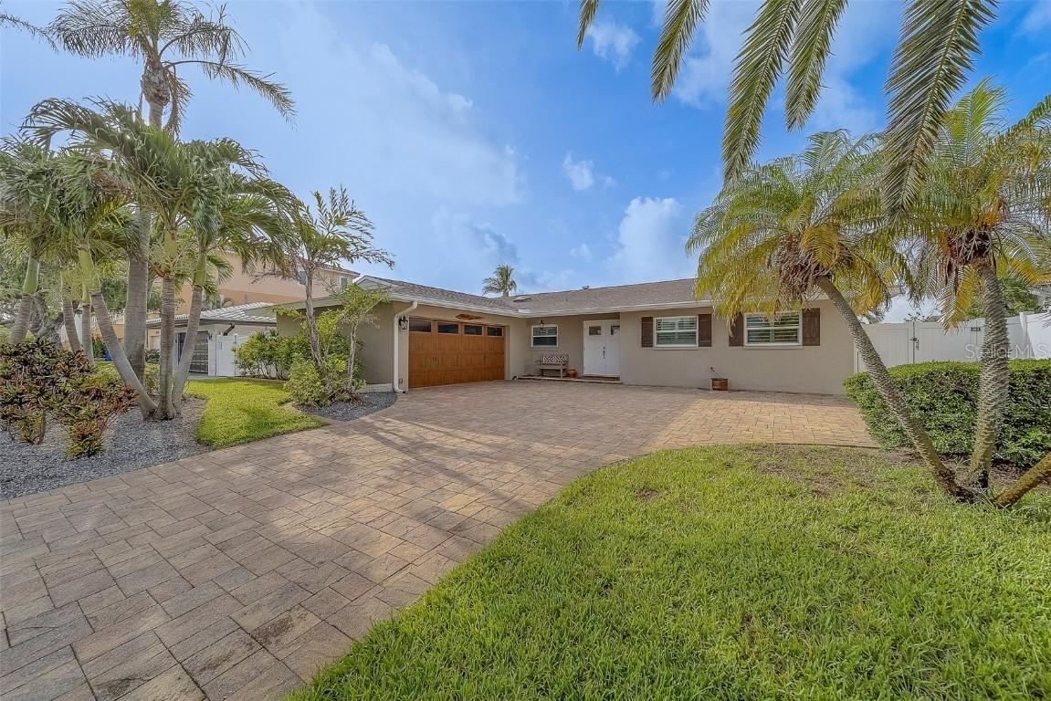 735 123rd Ave., Treasure Island, FL 33706