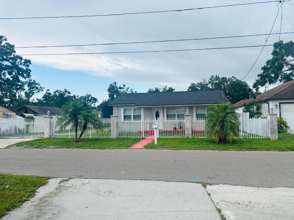 2610 W Powhatan Ave., Tampa, FL 33614
