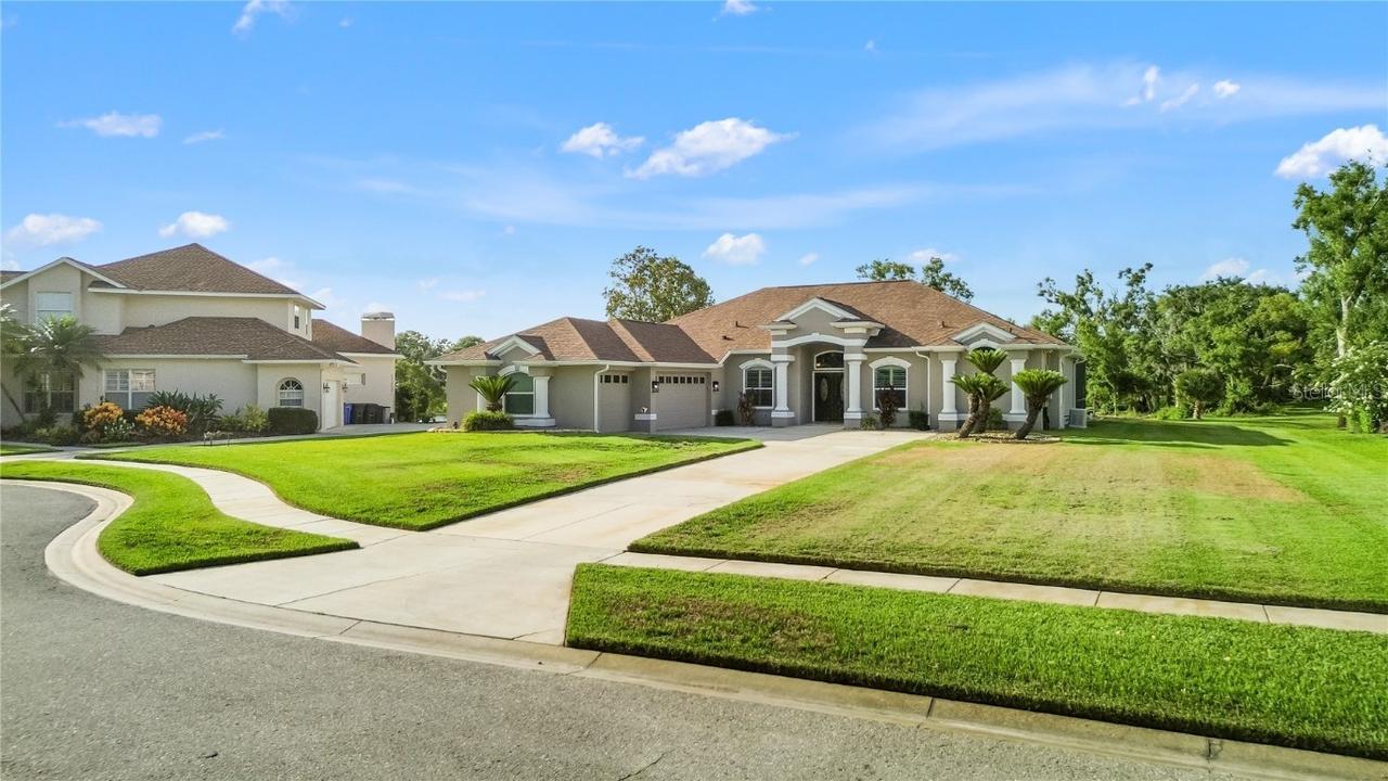 1313 Oxbridge Dr., Lutz, FL 33549