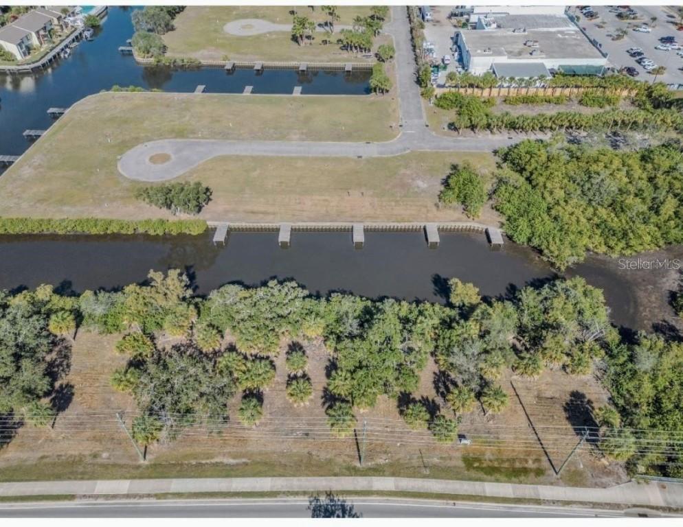 100 Meres Blvd., Tarpon Springs, FL 34689