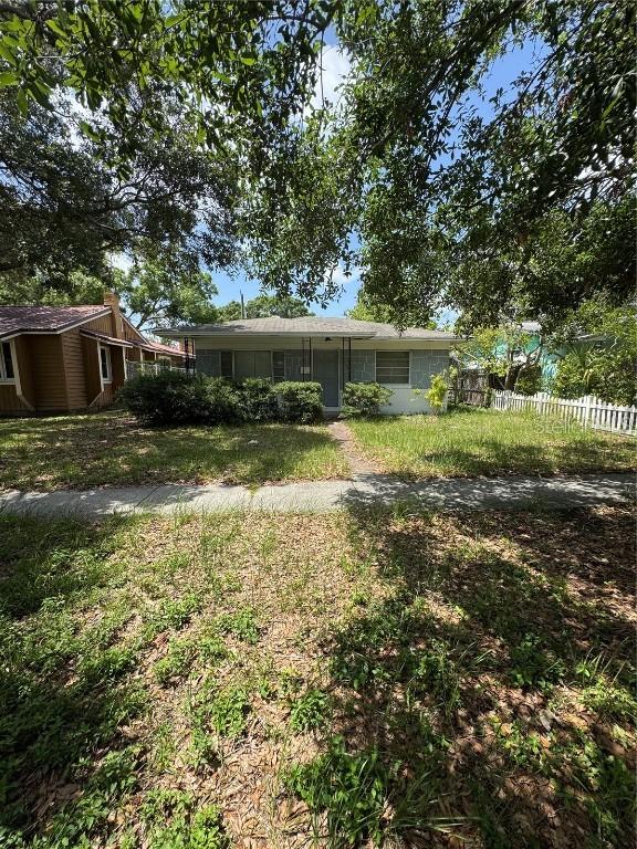 467 34th Ave., St Petersburg, FL 33704