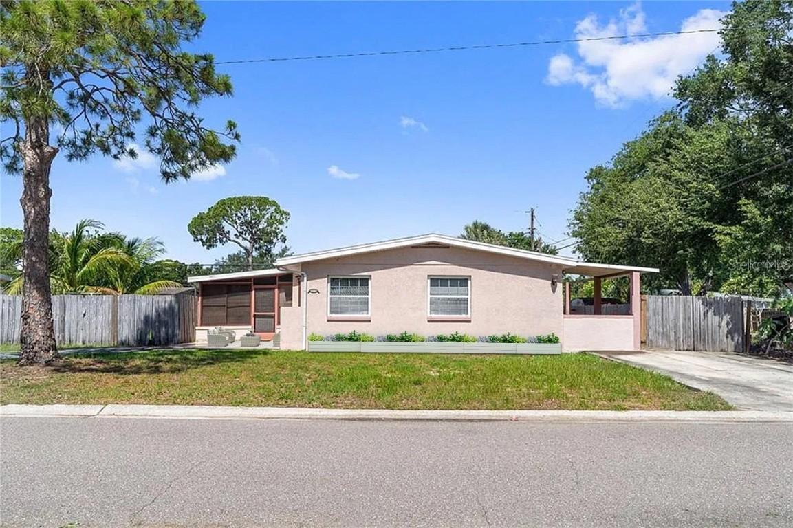 7676 18th St N St., St Petersburg, FL 33702