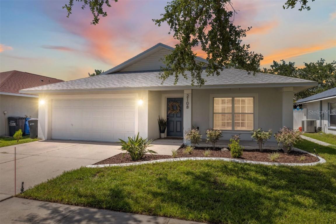 2108 Delightful Dr., Ruskin, FL 33570