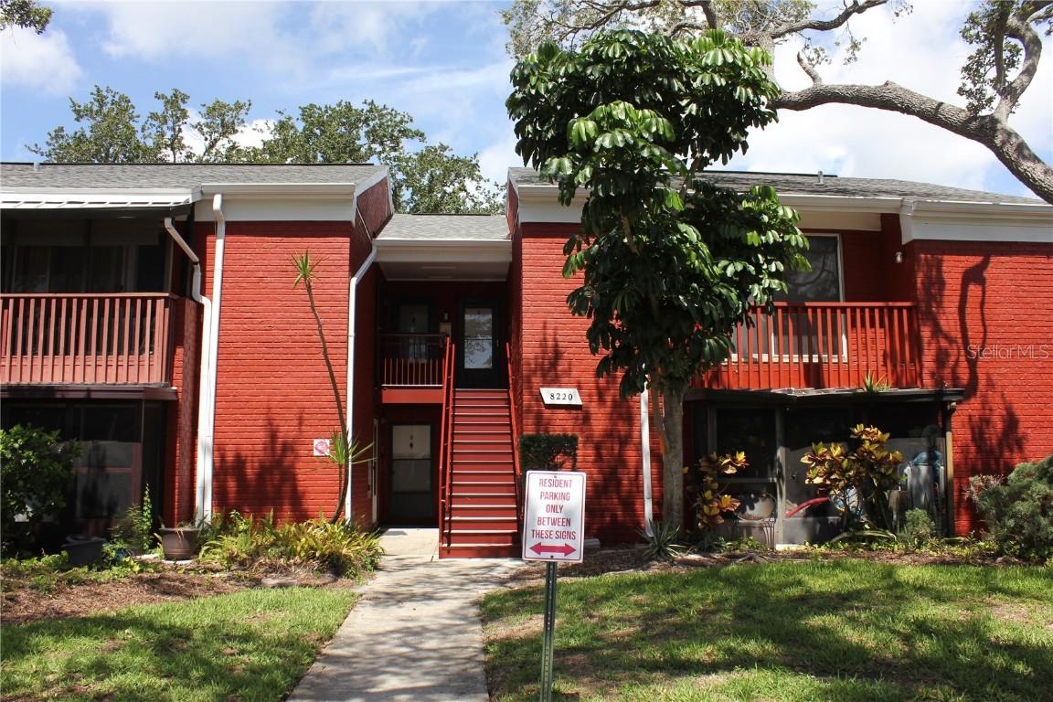 8220 12th Way #H, St Petersburg, FL 33702