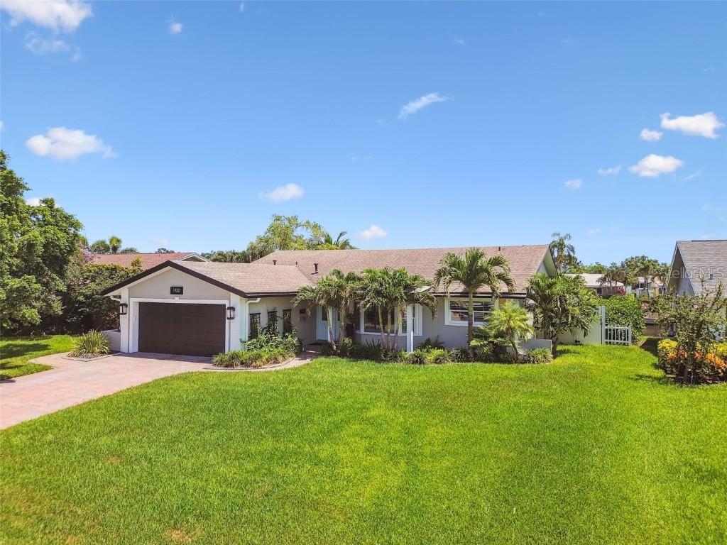 1432 50th Ave., St Petersburg, FL 33703