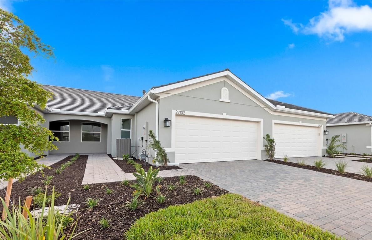27132 Capri Shores Cir., Englewood, FL 34223