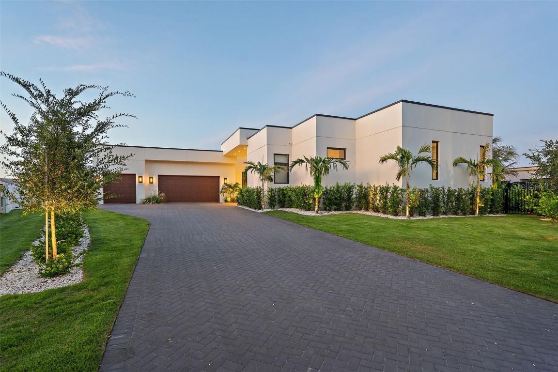 501 Barcelona Dr., Tierra Verde, FL 33715