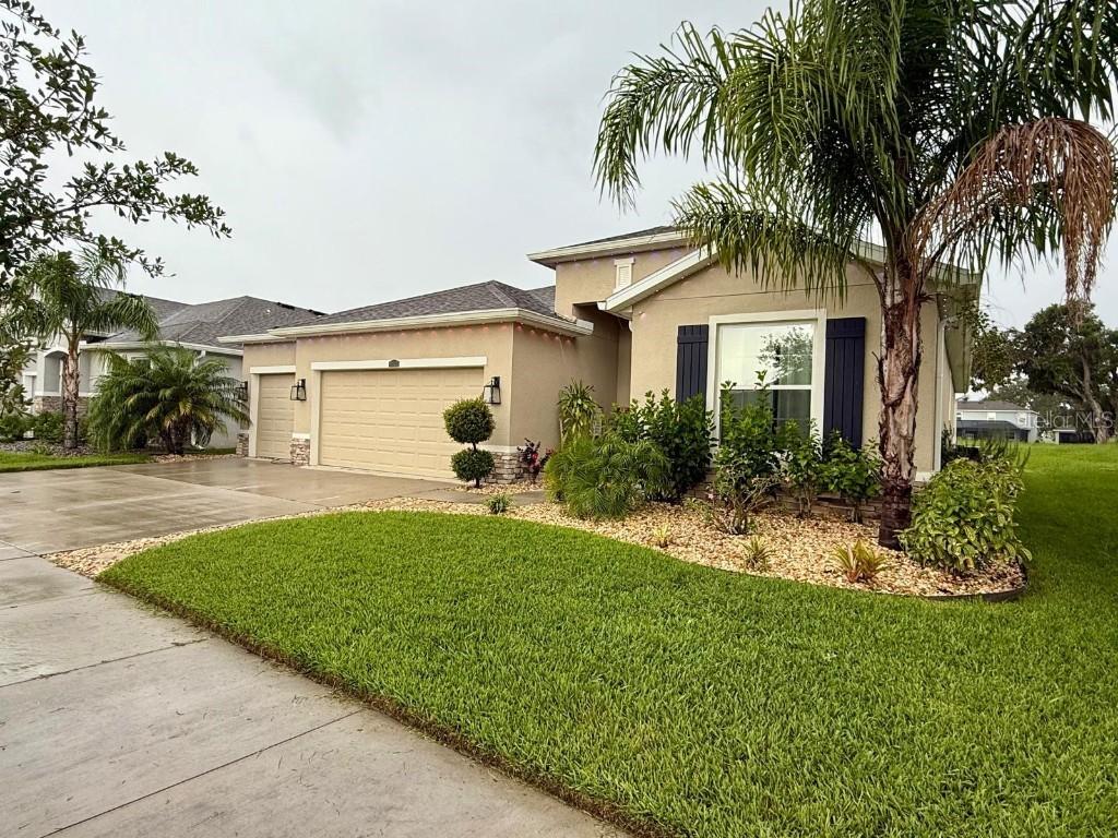 10747 Laxer Cay Loop, San Antonio, FL 33576
