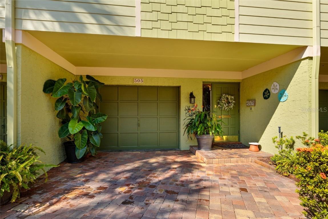 505 Sandy Hook Rd., Treasure Island, FL 33706