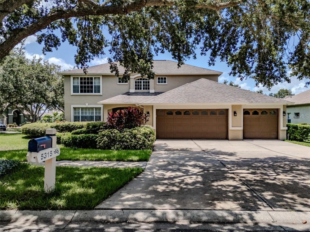5315 Cedarshake Ln., Valrico, FL 33596