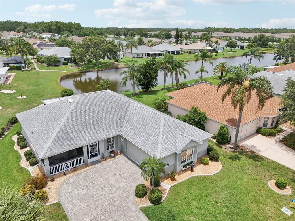 2306 Emerald Lake Dr., Sun City Center, FL 33573