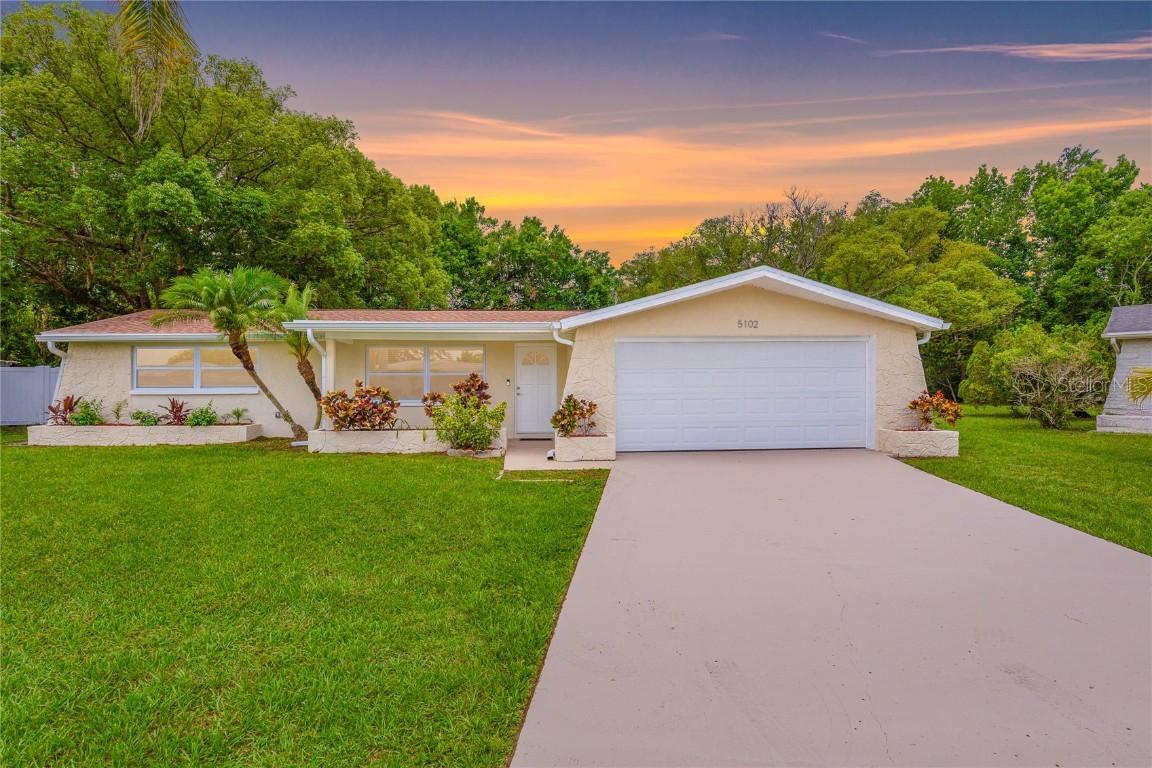 5102 Peacock Dr., Holiday, FL 34690