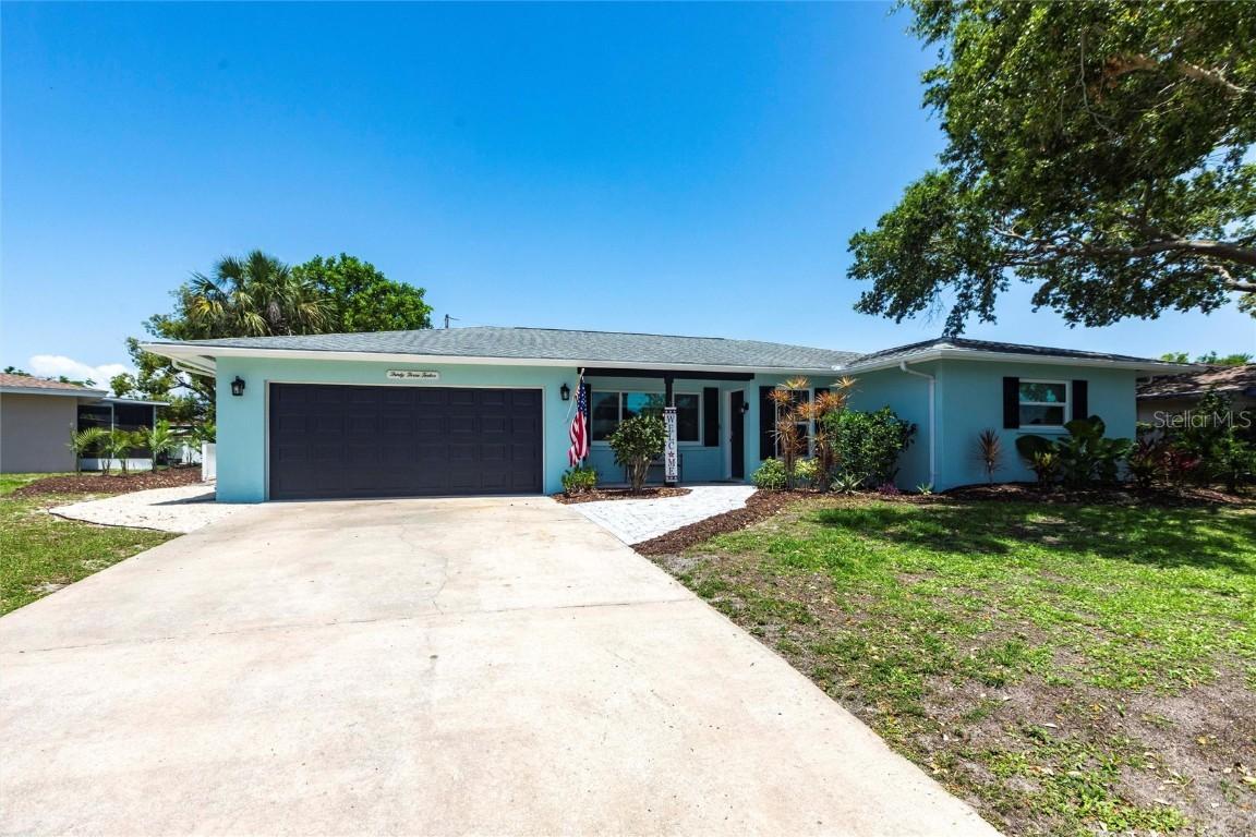 3312 Kenmore Dr., Sarasota, FL 34231