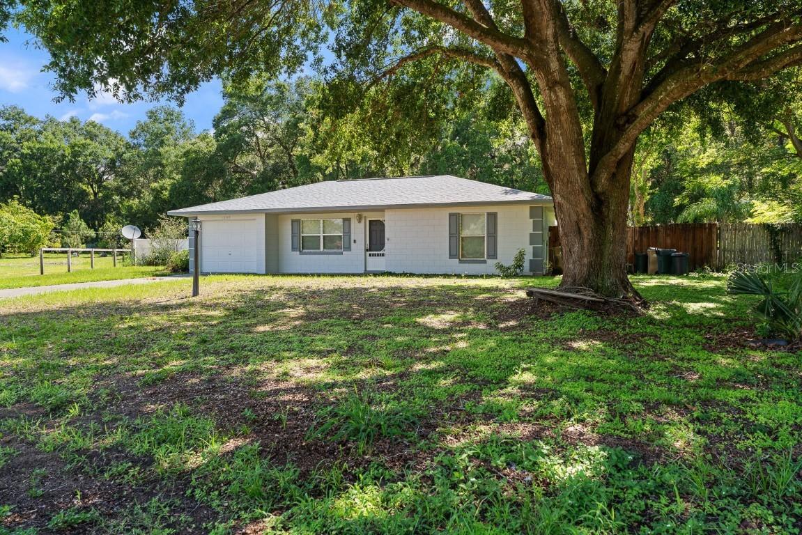 13449 Ashley Ct., Grand Island, FL 32735