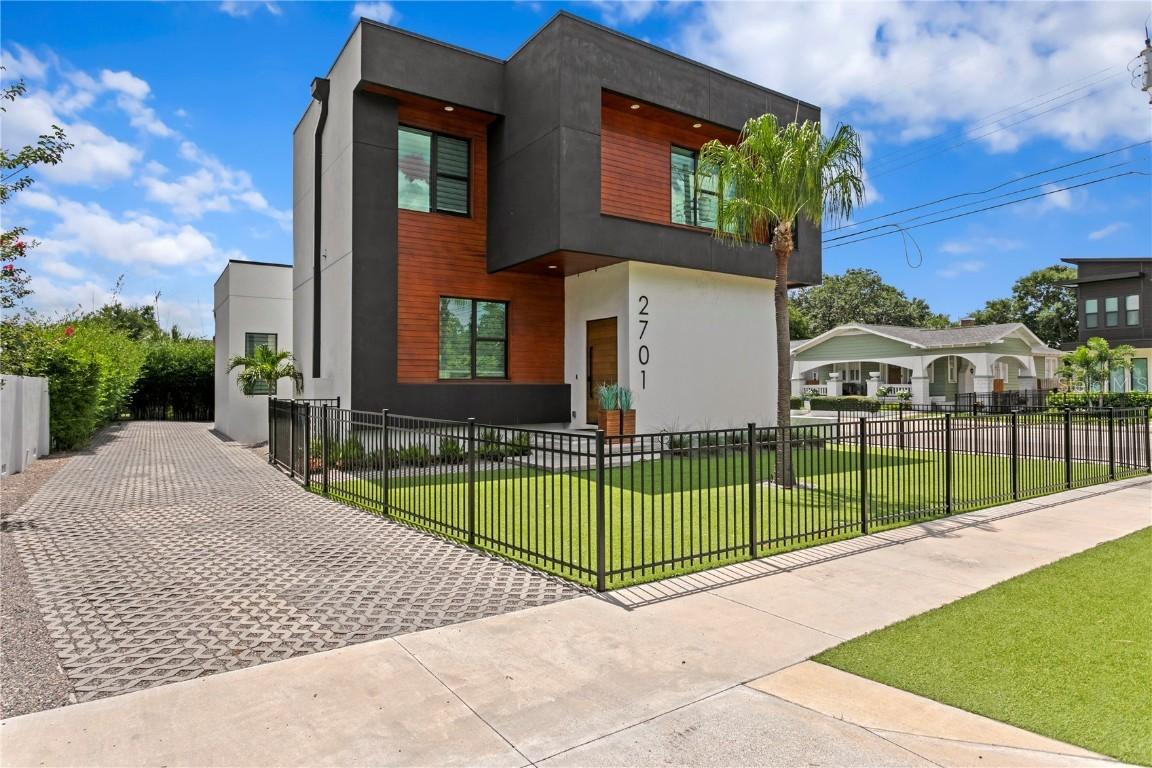 2701 N Poplar Ave., Tampa, FL 33602
