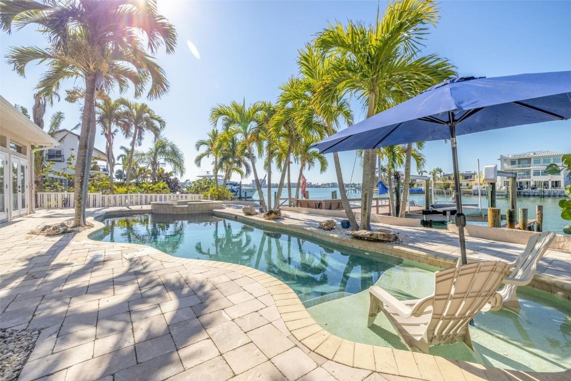 11160 8th St., Treasure Island, FL 33706