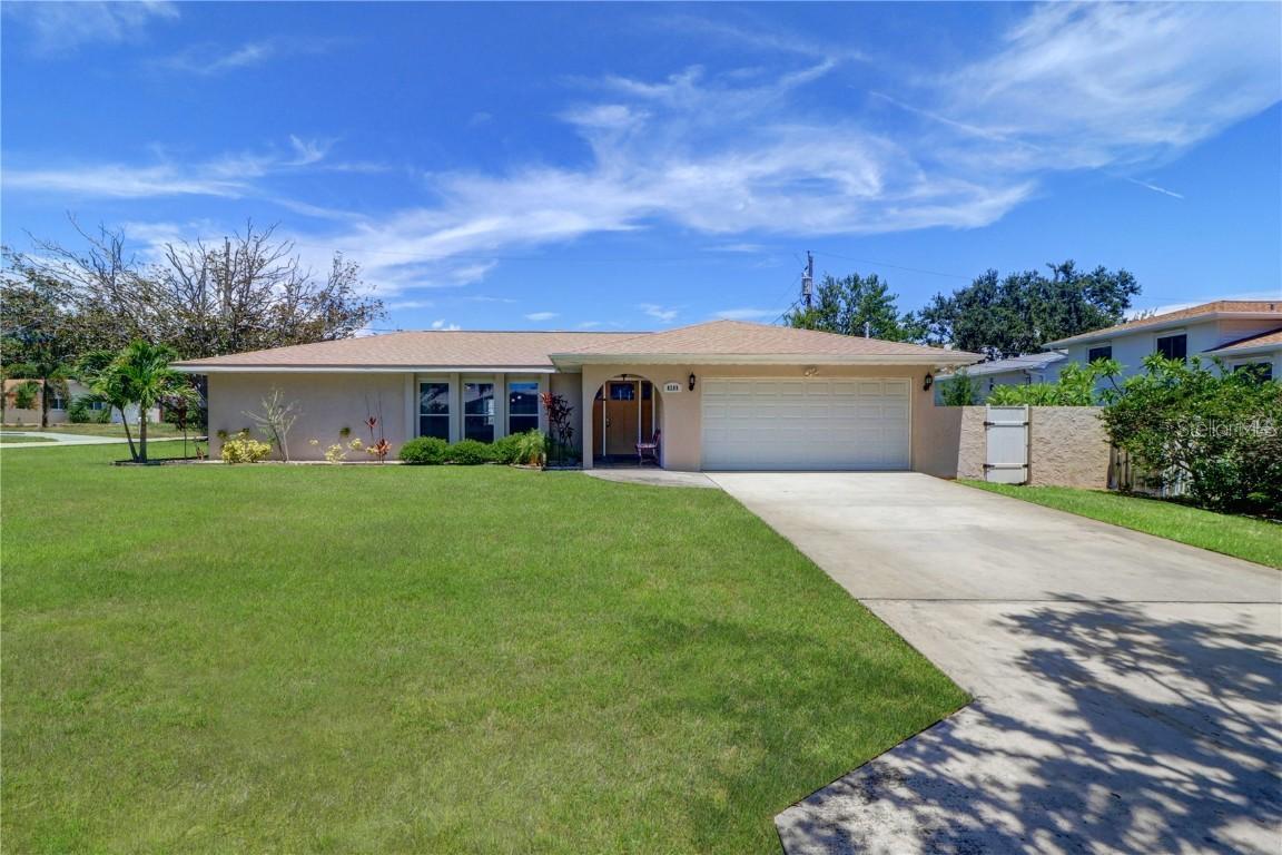 8289 136th St., Seminole, FL 33776