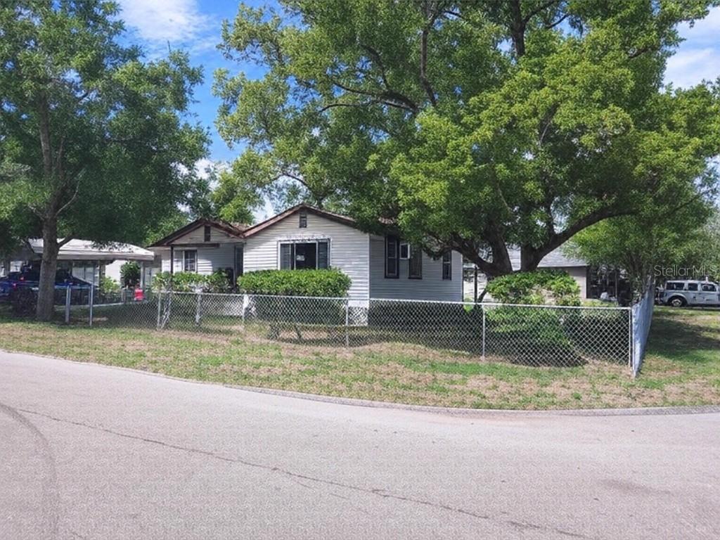 9624 N 12th St., Tampa, FL 33612