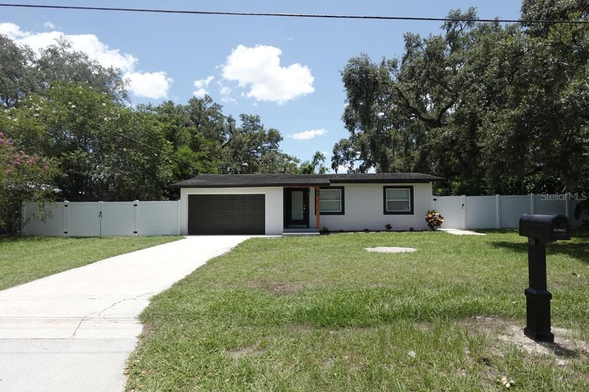 814 W 131st Ave., Tampa, FL 33612
