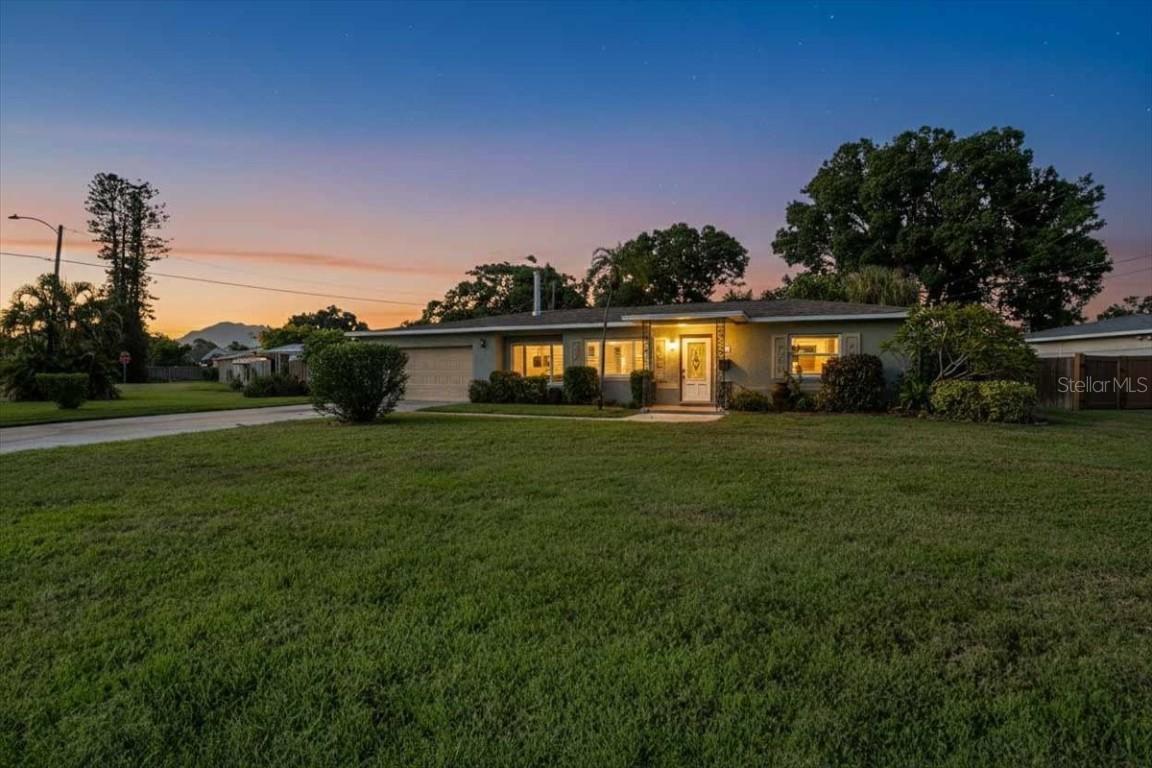 791 66th Ave., St Petersburg, FL 33705